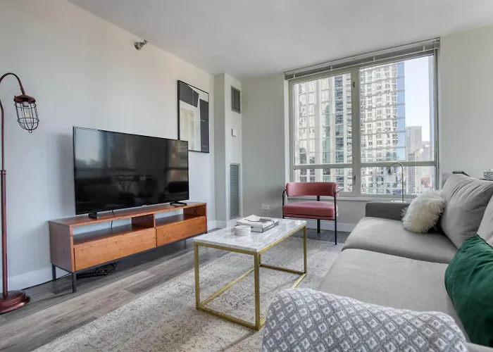Gold Coast 2br W Outdoor Terrace Nr Beach L Chi-1016 Apartamento