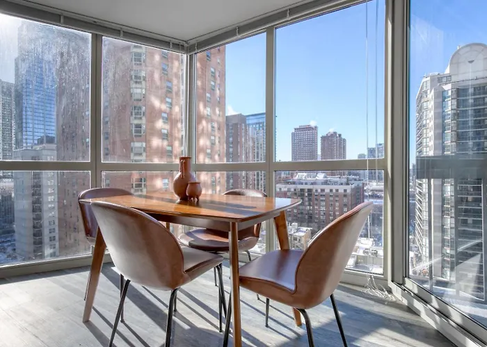 Apartamento Gold Coast 2br W Outdoor Terrace Nr Beach L Chi-1016 *